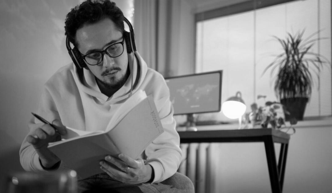 Professionelle Finanzberatung im modernen Büroumfeld